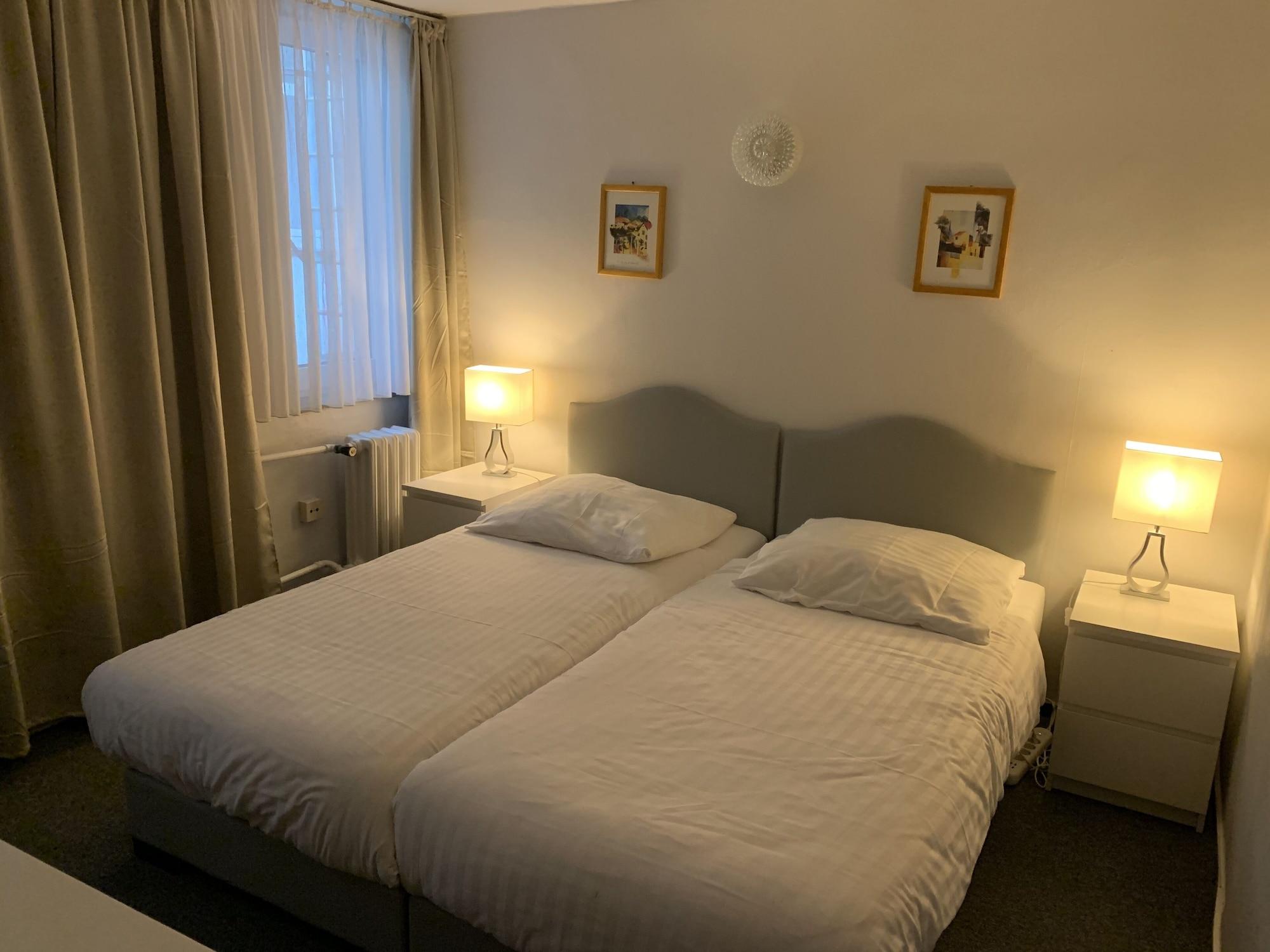 קלן Hotel Berg מראה חיצוני תמונה