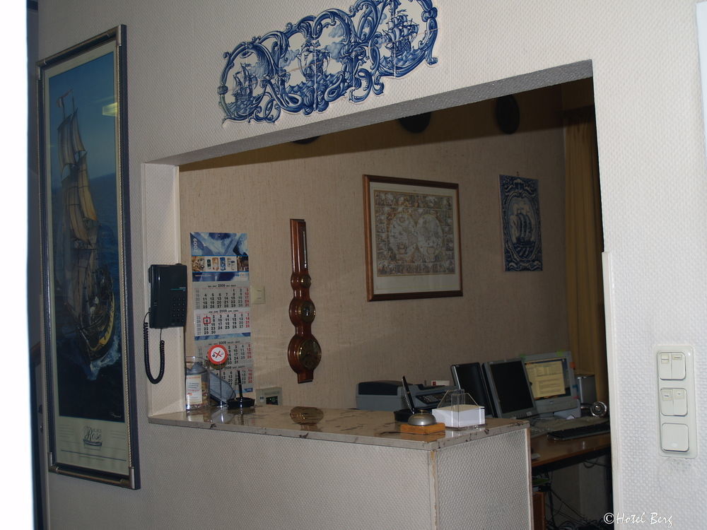 קלן Hotel Berg מראה חיצוני תמונה