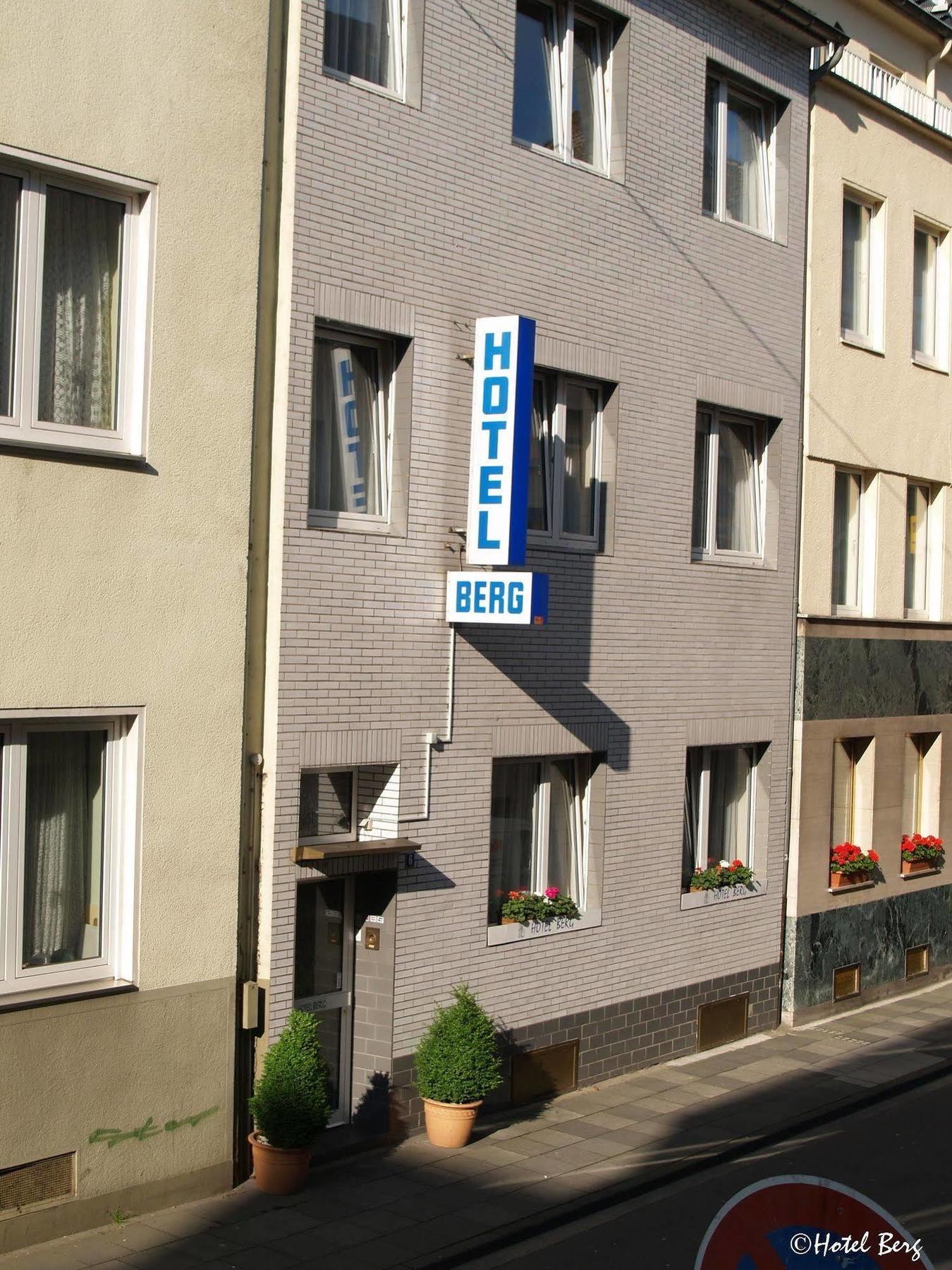 קלן Hotel Berg מראה חיצוני תמונה