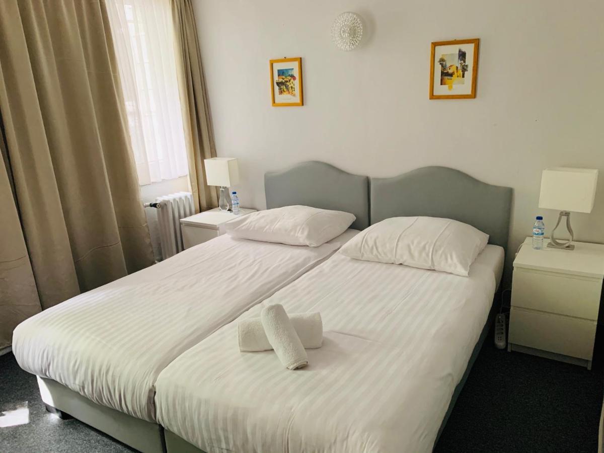 קלן Hotel Berg מראה חיצוני תמונה