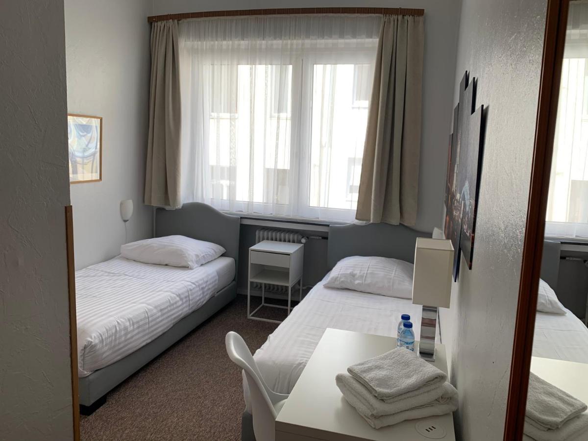 קלן Hotel Berg מראה חיצוני תמונה